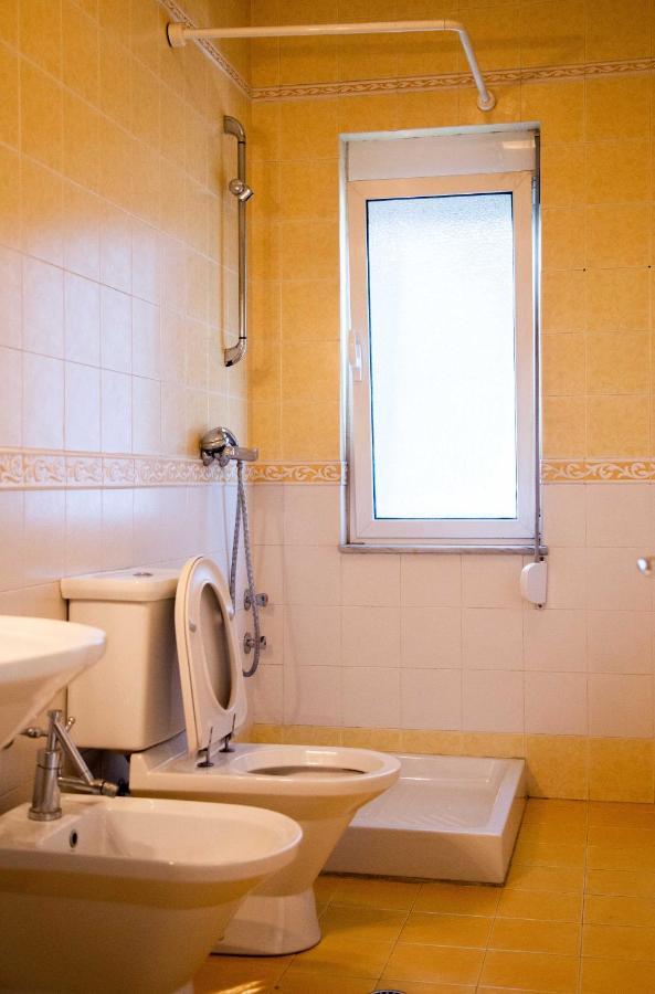 Blue Door Hostel تيرانا المظهر الخارجي الصورة