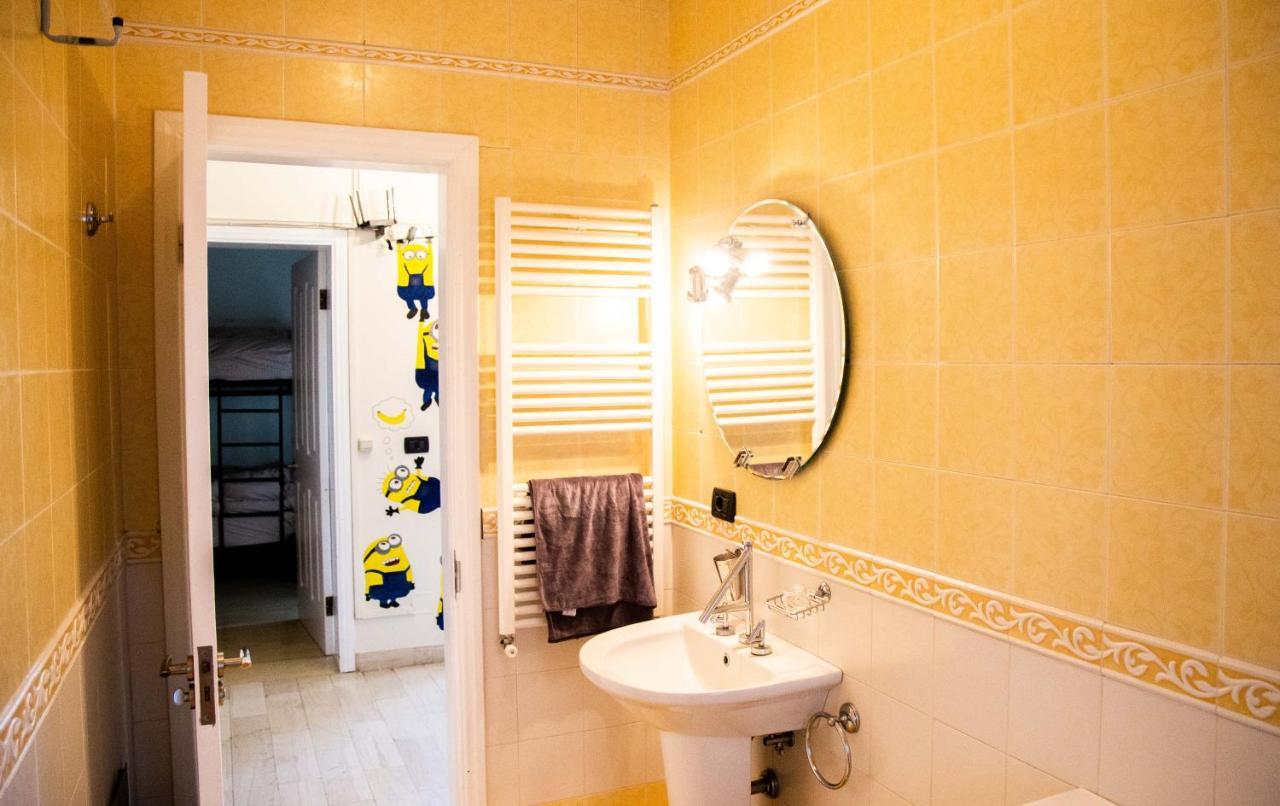 Blue Door Hostel تيرانا المظهر الخارجي الصورة