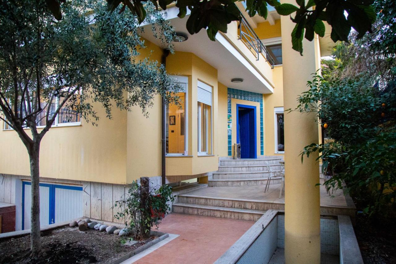 Blue Door Hostel تيرانا المظهر الخارجي الصورة