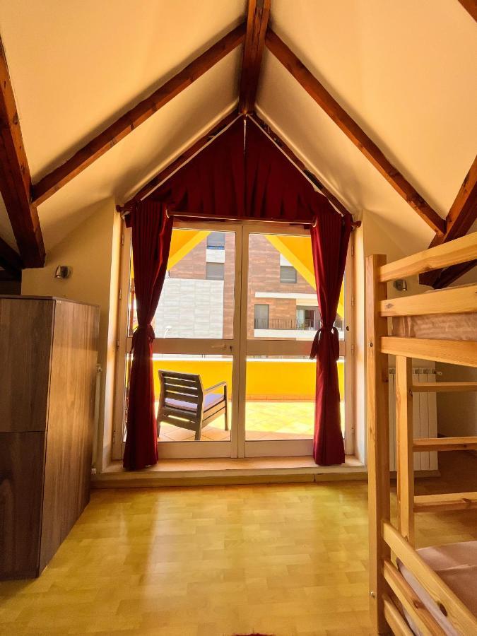 Blue Door Hostel تيرانا المظهر الخارجي الصورة