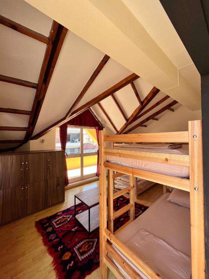 Blue Door Hostel تيرانا المظهر الخارجي الصورة