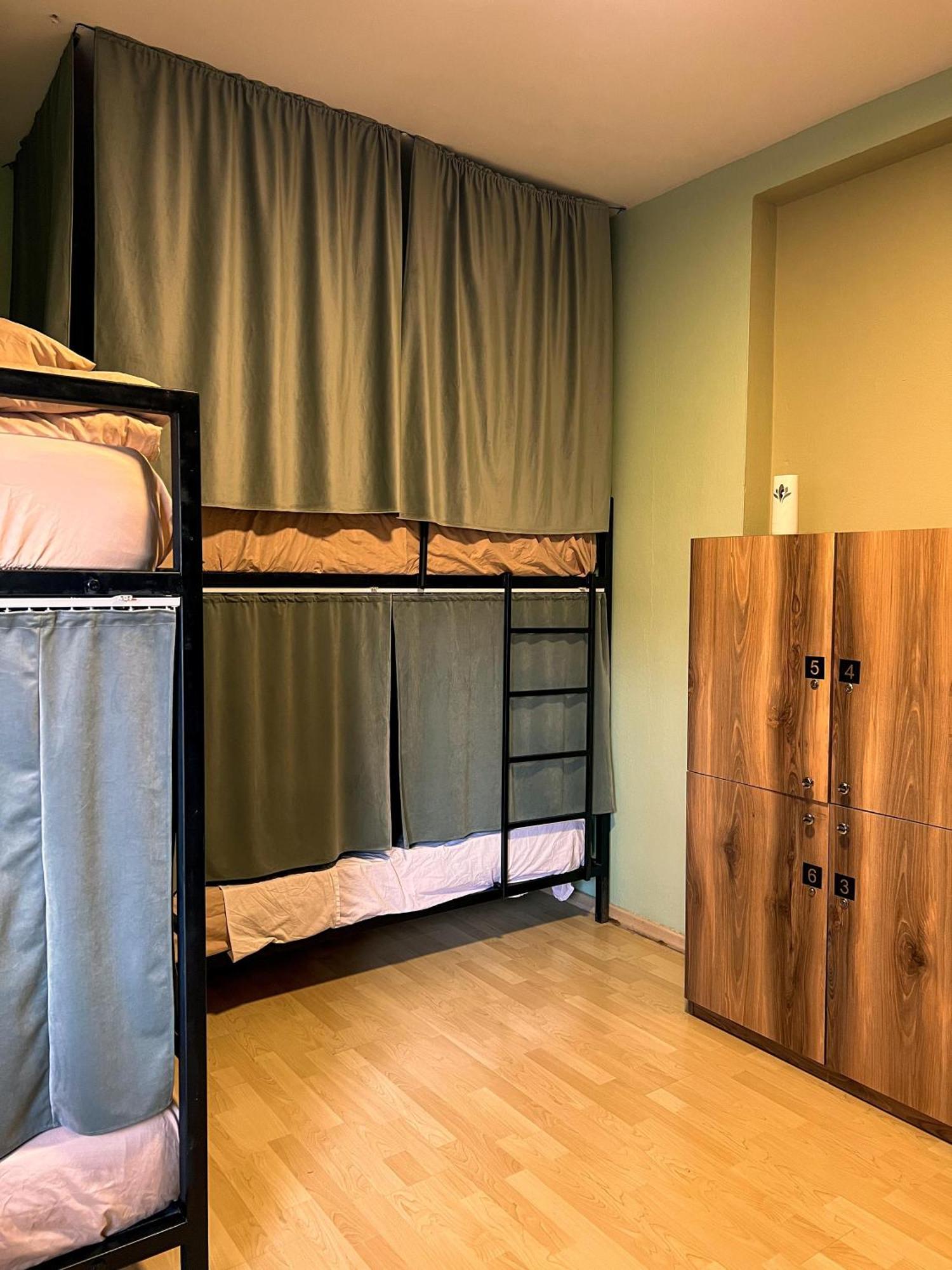 Blue Door Hostel تيرانا المظهر الخارجي الصورة