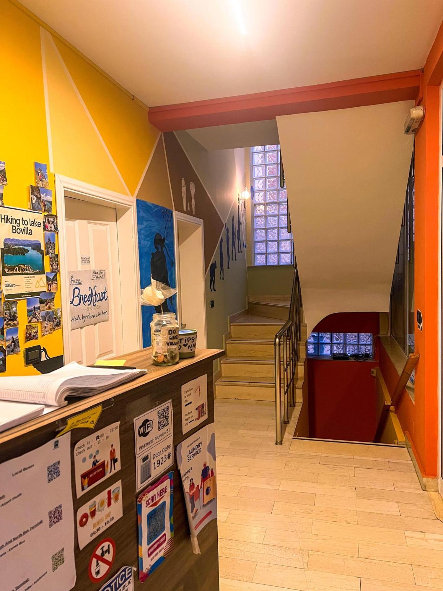 Blue Door Hostel تيرانا المظهر الخارجي الصورة